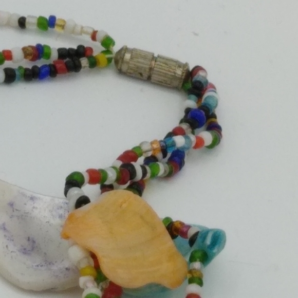 Pastel Dyed Seashell Fish Colorful Multi Strand Seed Bead Necklace 27" Vintage - Picture 11 of 14